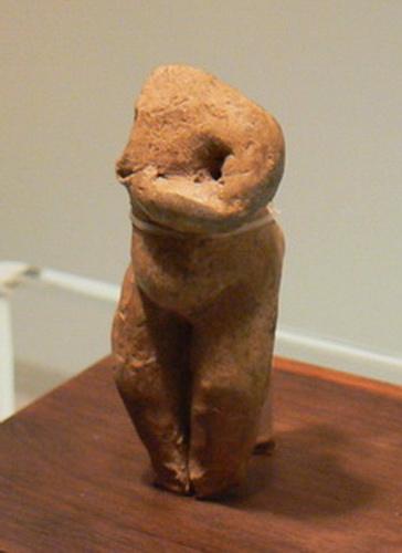 红山文化出土的女裸陶塑
